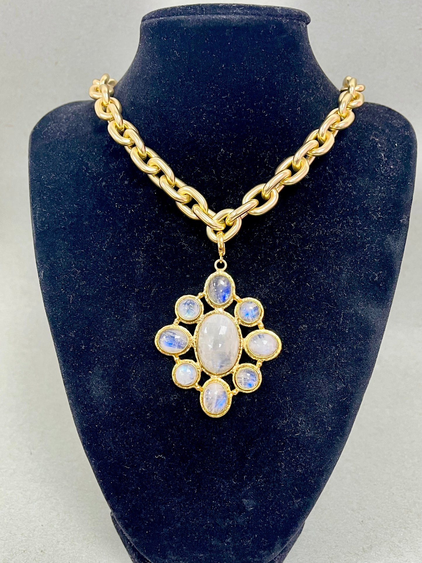 Halo Stone Necklace- 3 colors