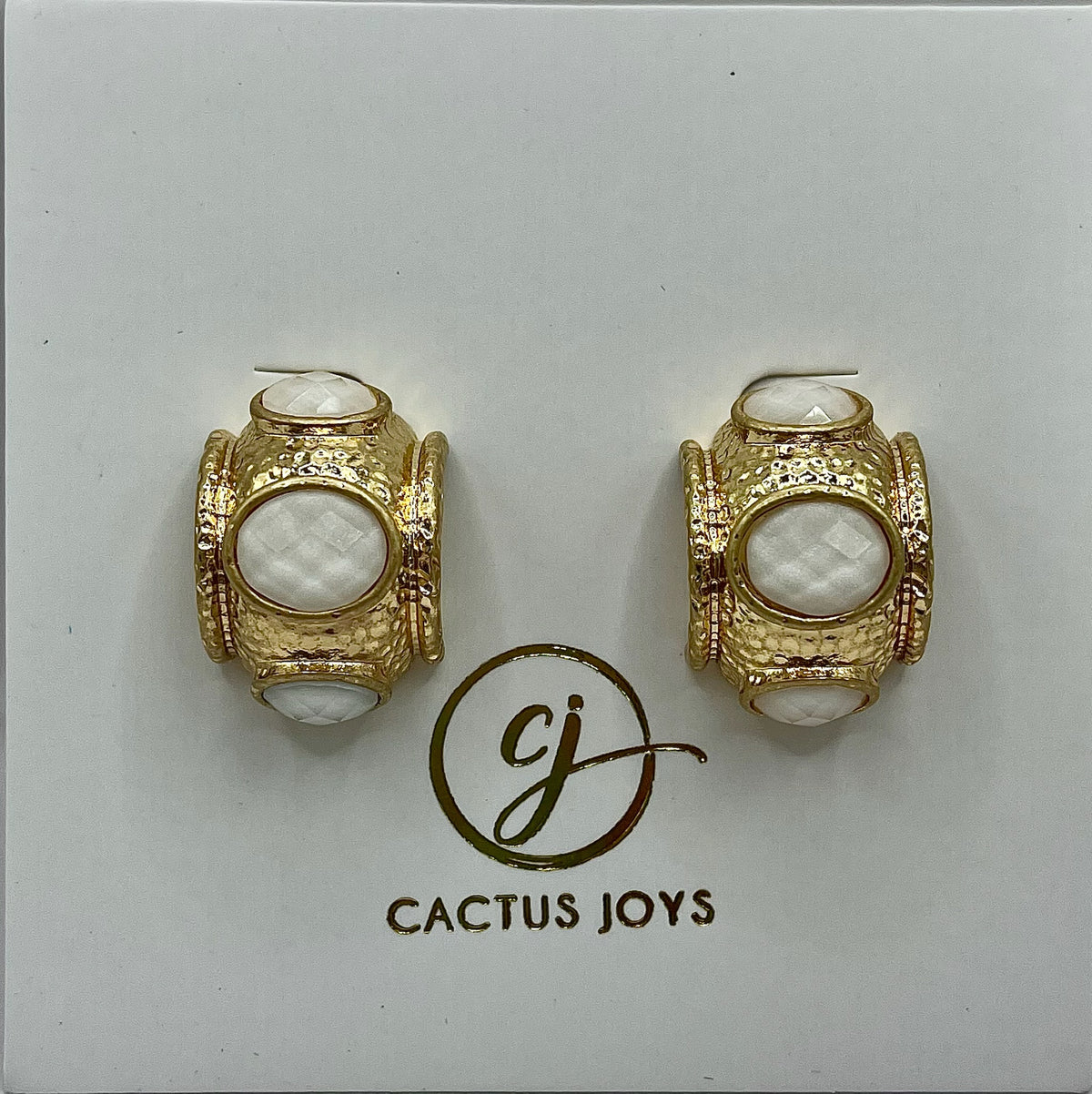 Medium Pearl StuD Earrings