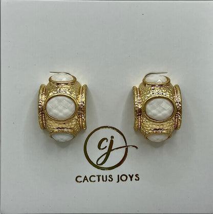 Medium Pearl StuD Earrings