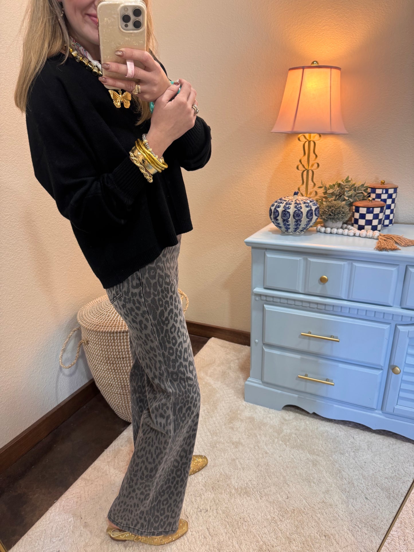 Black Viscose Front Seam Round-Neck Sweater