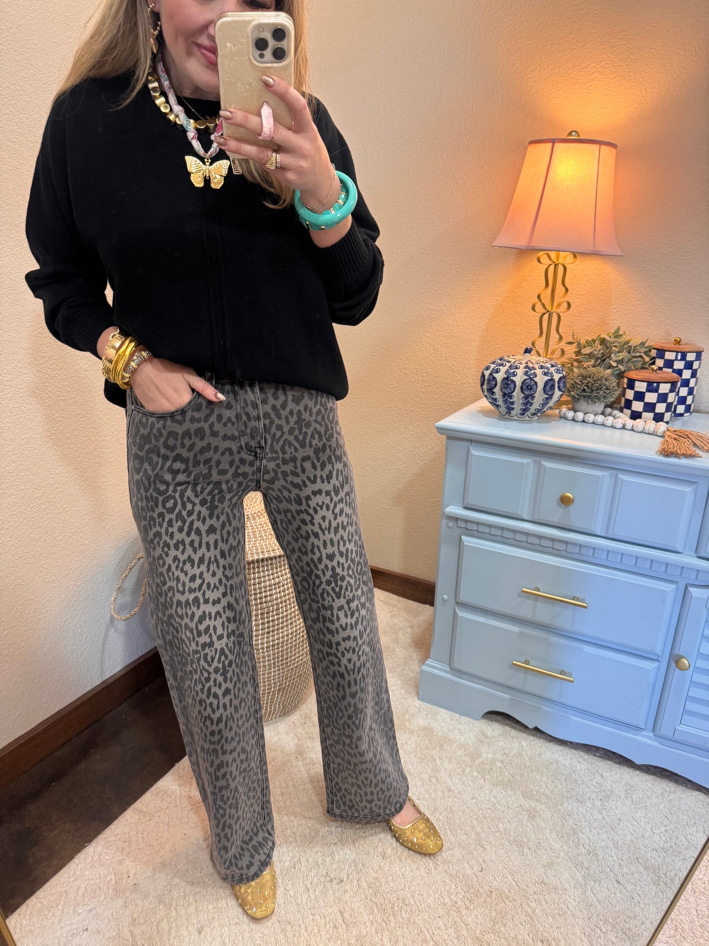 Black Viscose Front Seam Round-Neck Sweater