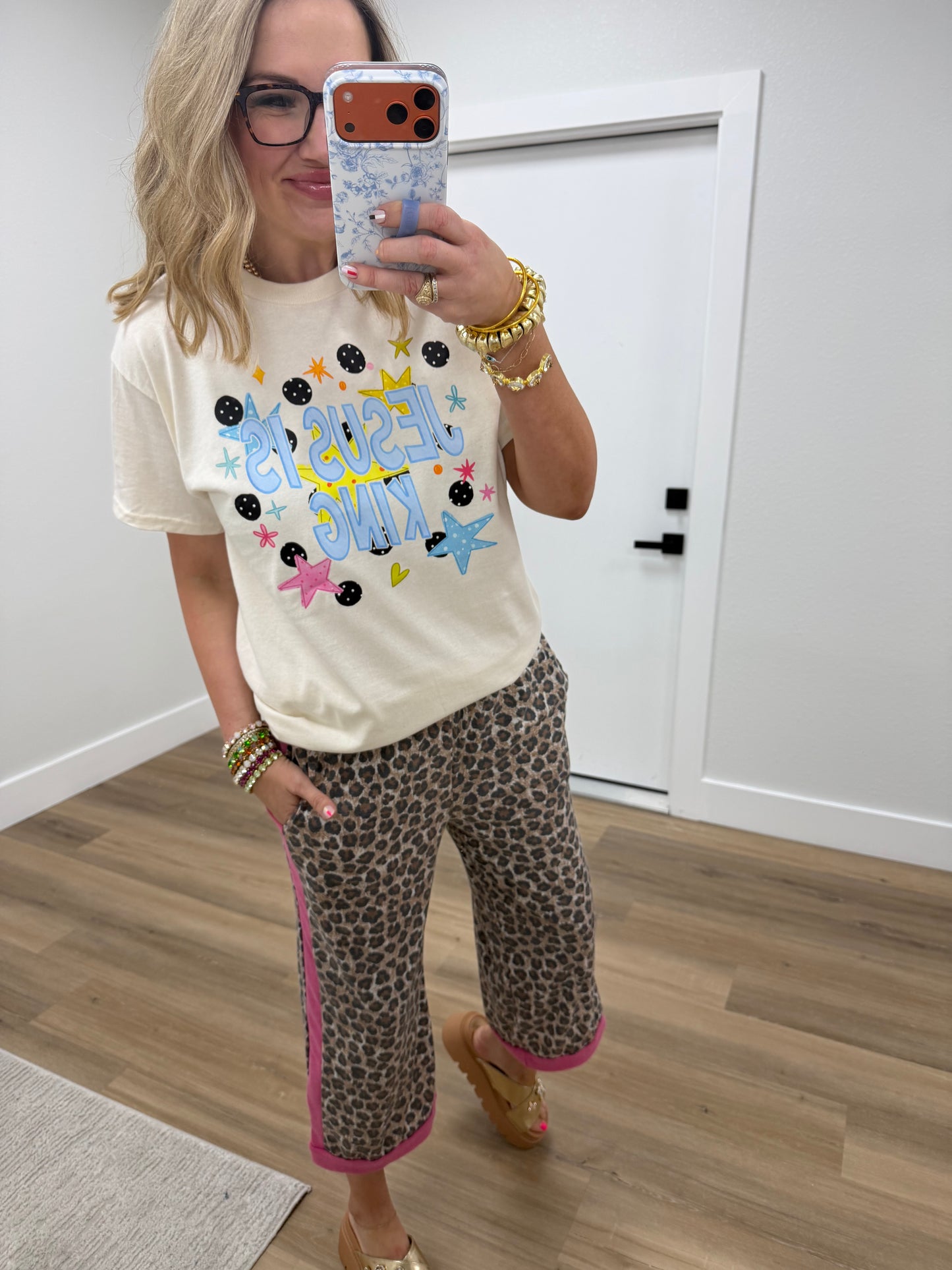 Jesus is King Graphic Tee