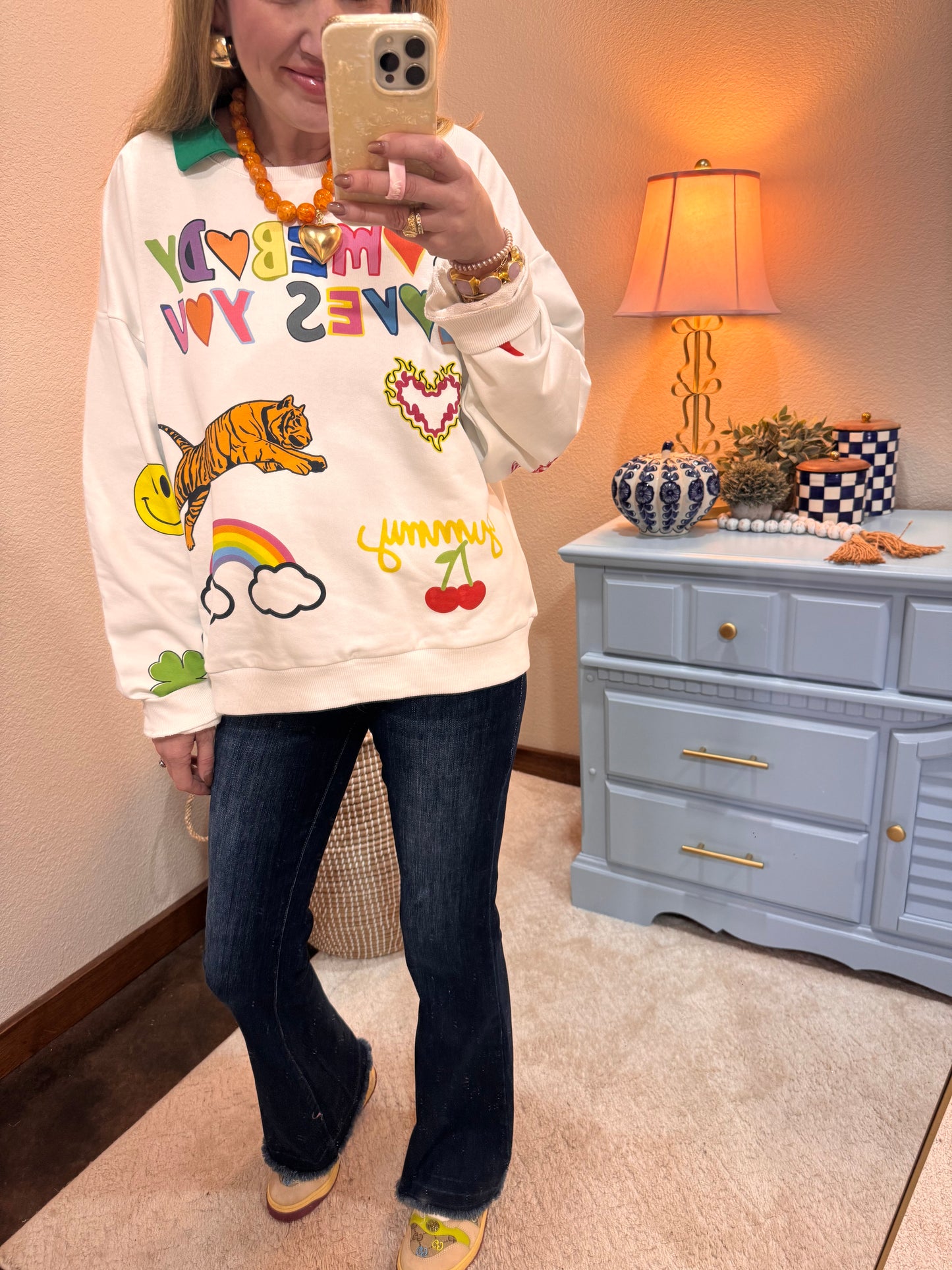 Somebody Loves You Graphic Sweatshirt