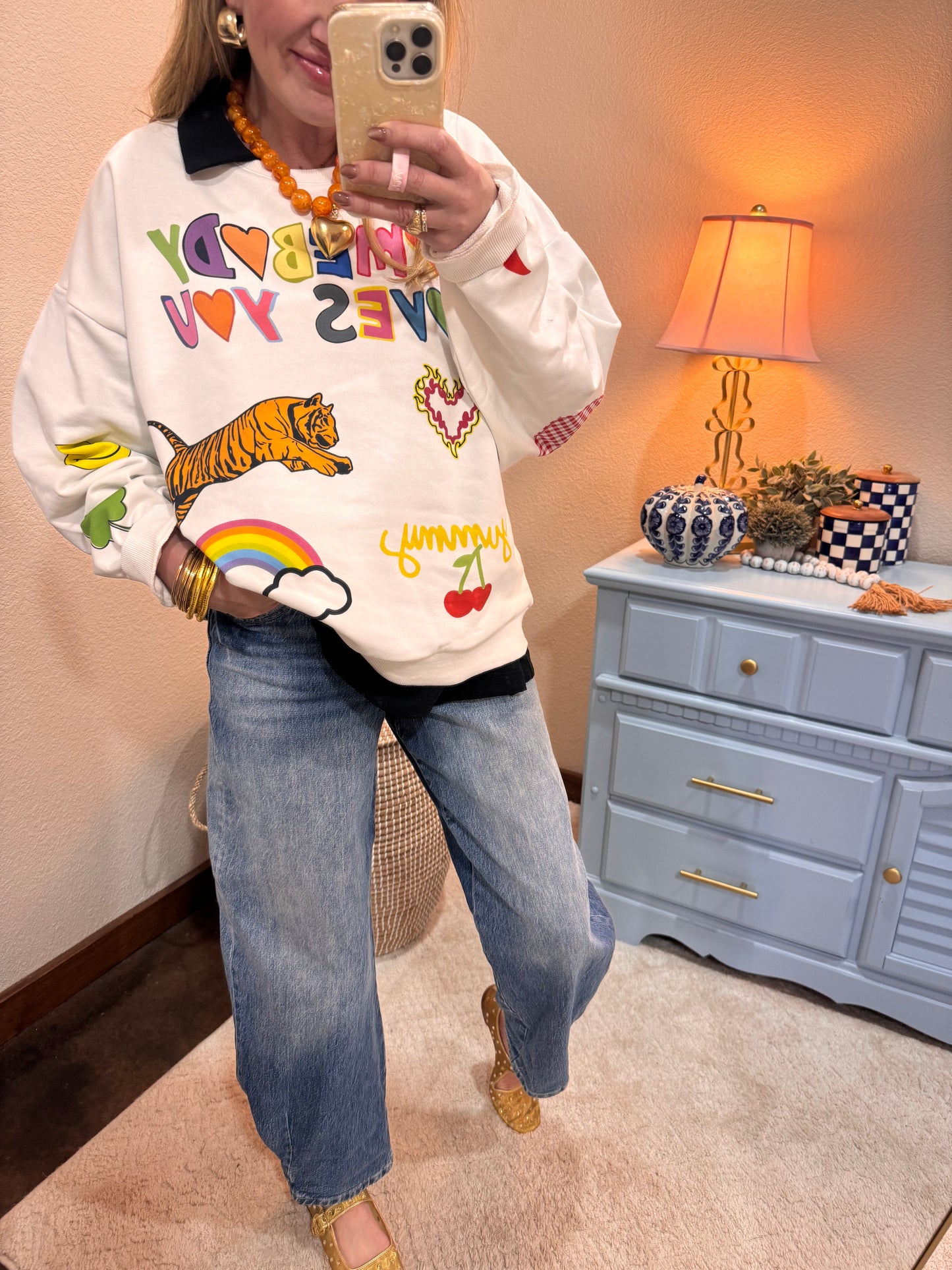 Somebody Loves You Graphic Sweatshirt