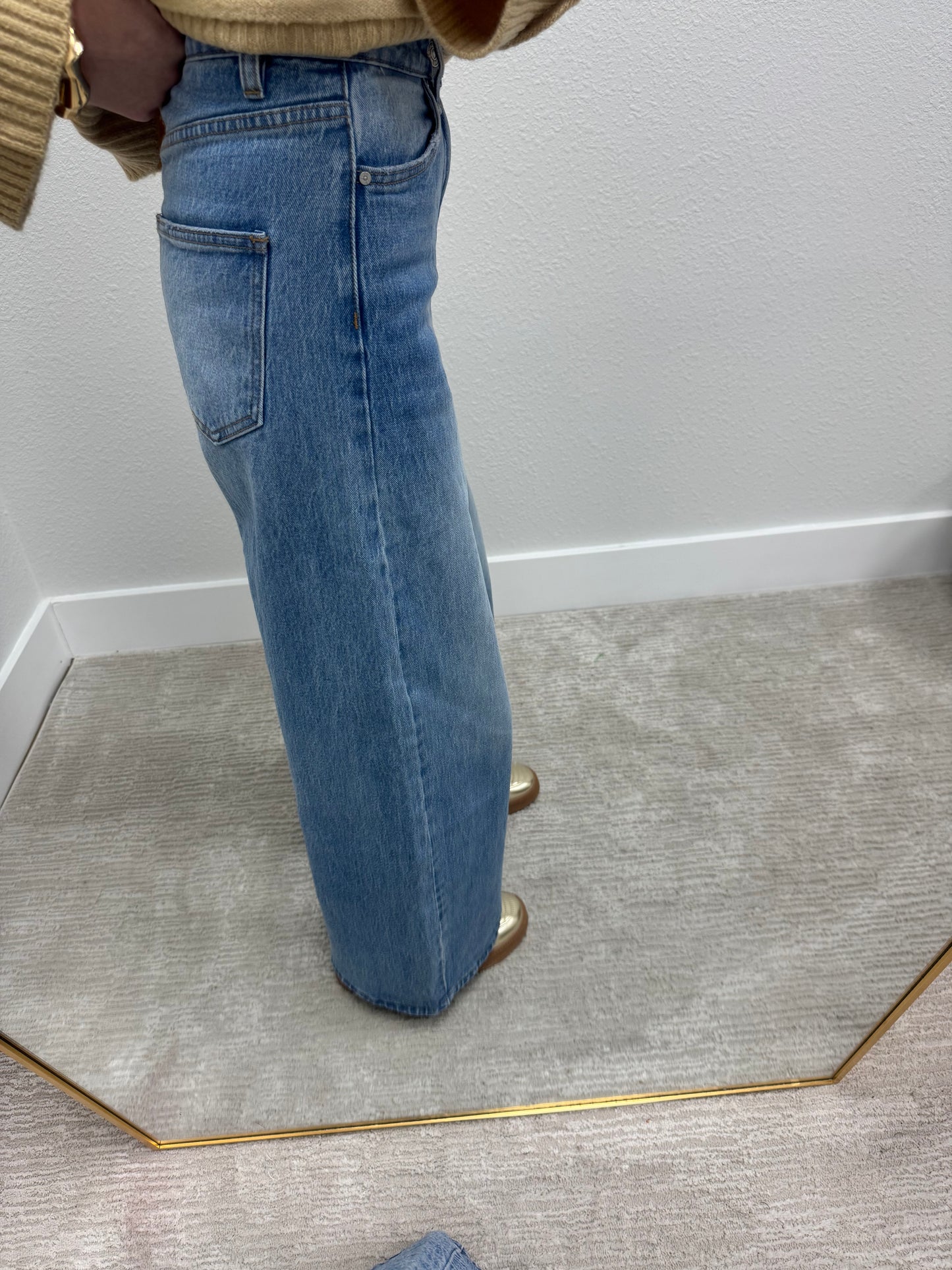 Light Wash High Rise Wide Leg Jean FS