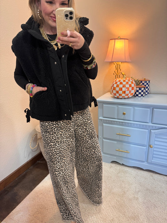 Black Cozy Sherpa Vest Jacket With Tie-up Side Details