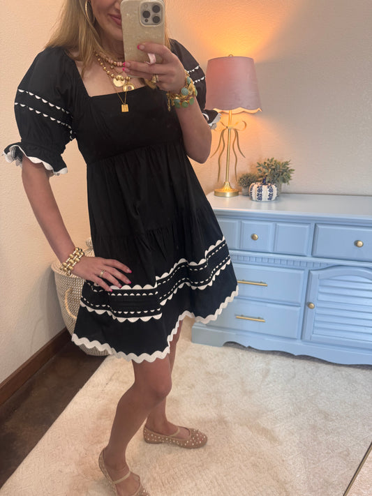 Black and White Ric Rac Puff Sleeve Dress