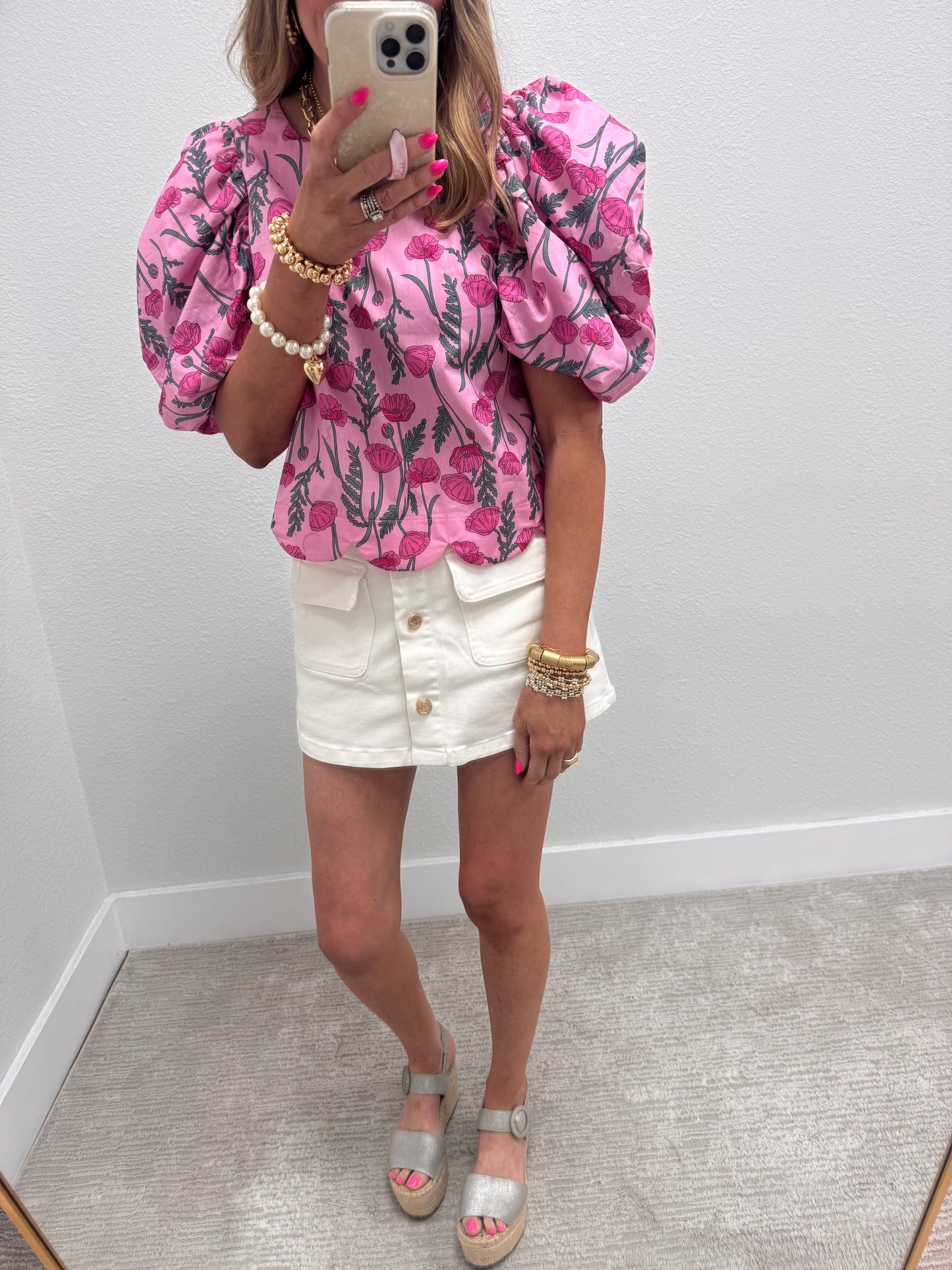 Pink Flower Puff Sleeve Scalloped Trim Top
