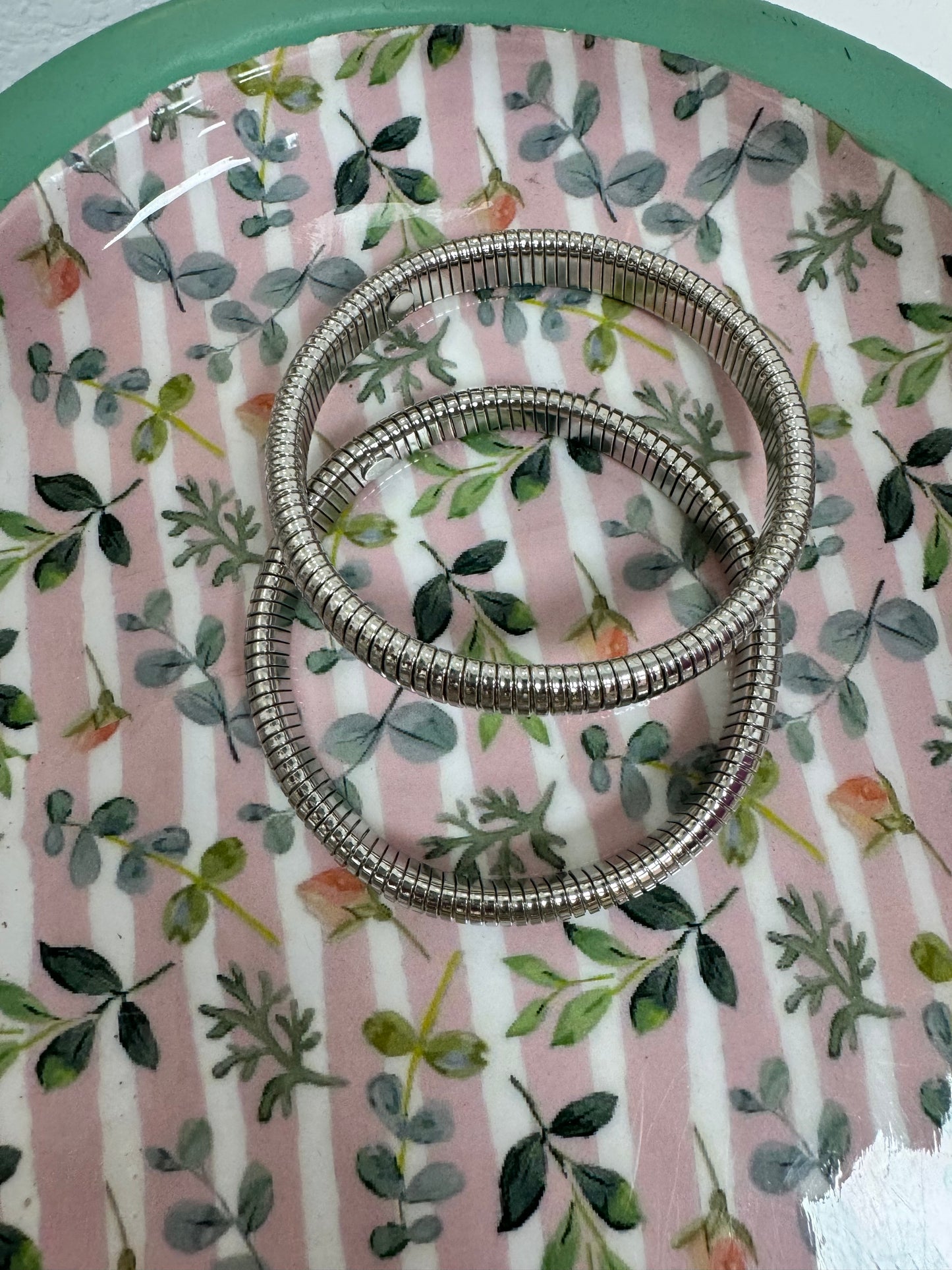 Set of 2 Silver Bangle Bracelets