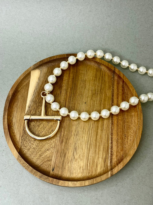 Pearl Drop Down Horsebit necklace