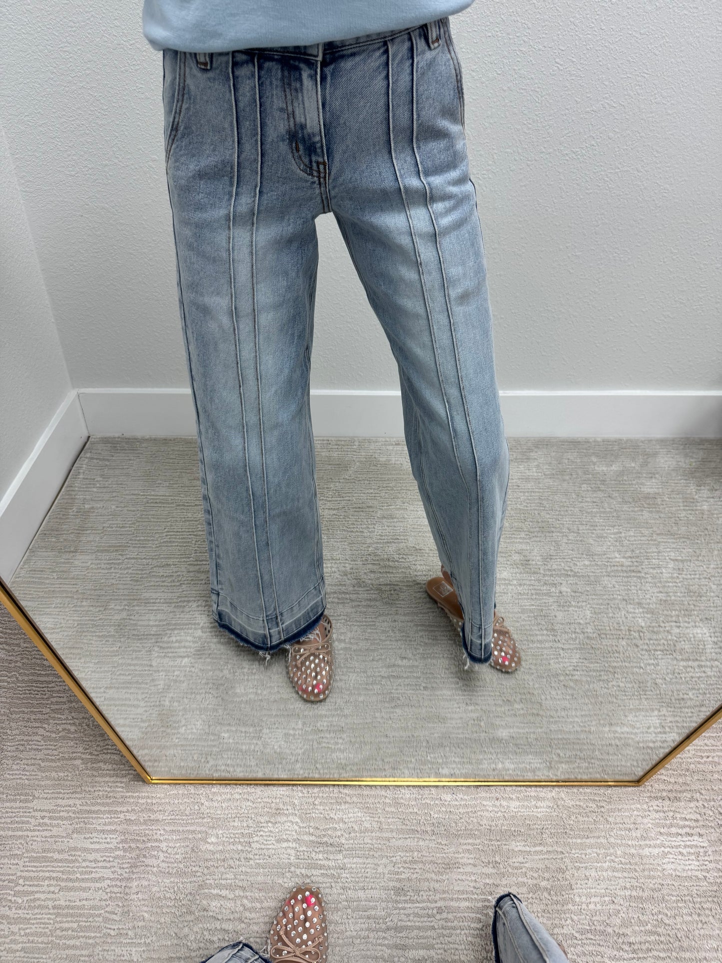 Mid Rise Light Wash Front & Back Seam Wide Leg Jean