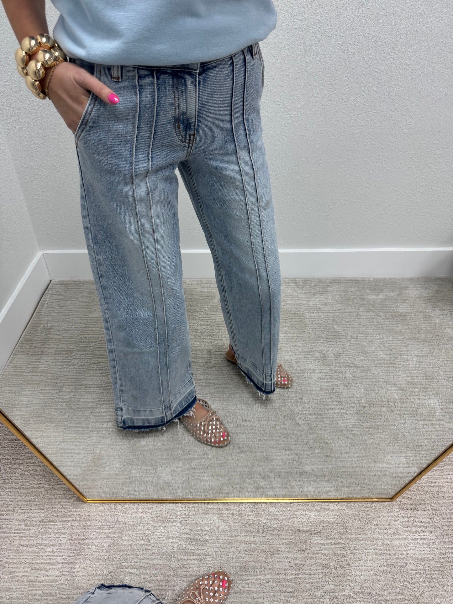 Mid Rise Light Wash Front & Back Seam Wide Leg Jean