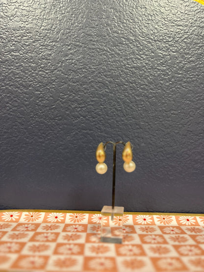 Teardrop Earring with Pearl Ball (Gold & Silver)