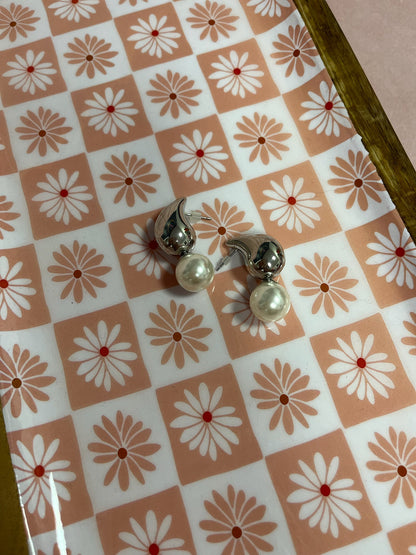 Teardrop Earring with Pearl Ball (Gold & Silver)