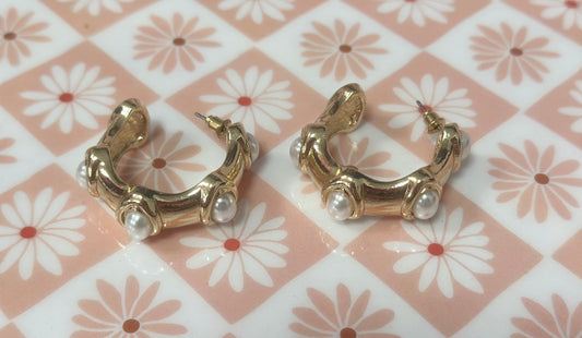 IP27 Gold Oval Pearl Hoop