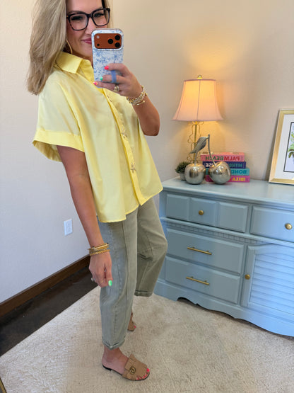 Butter Yellow Starfish Button Short Sleeve