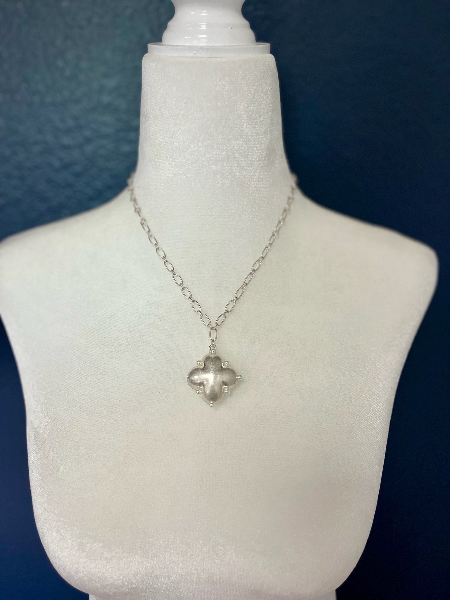 Vintage Puffy Clover Necklace