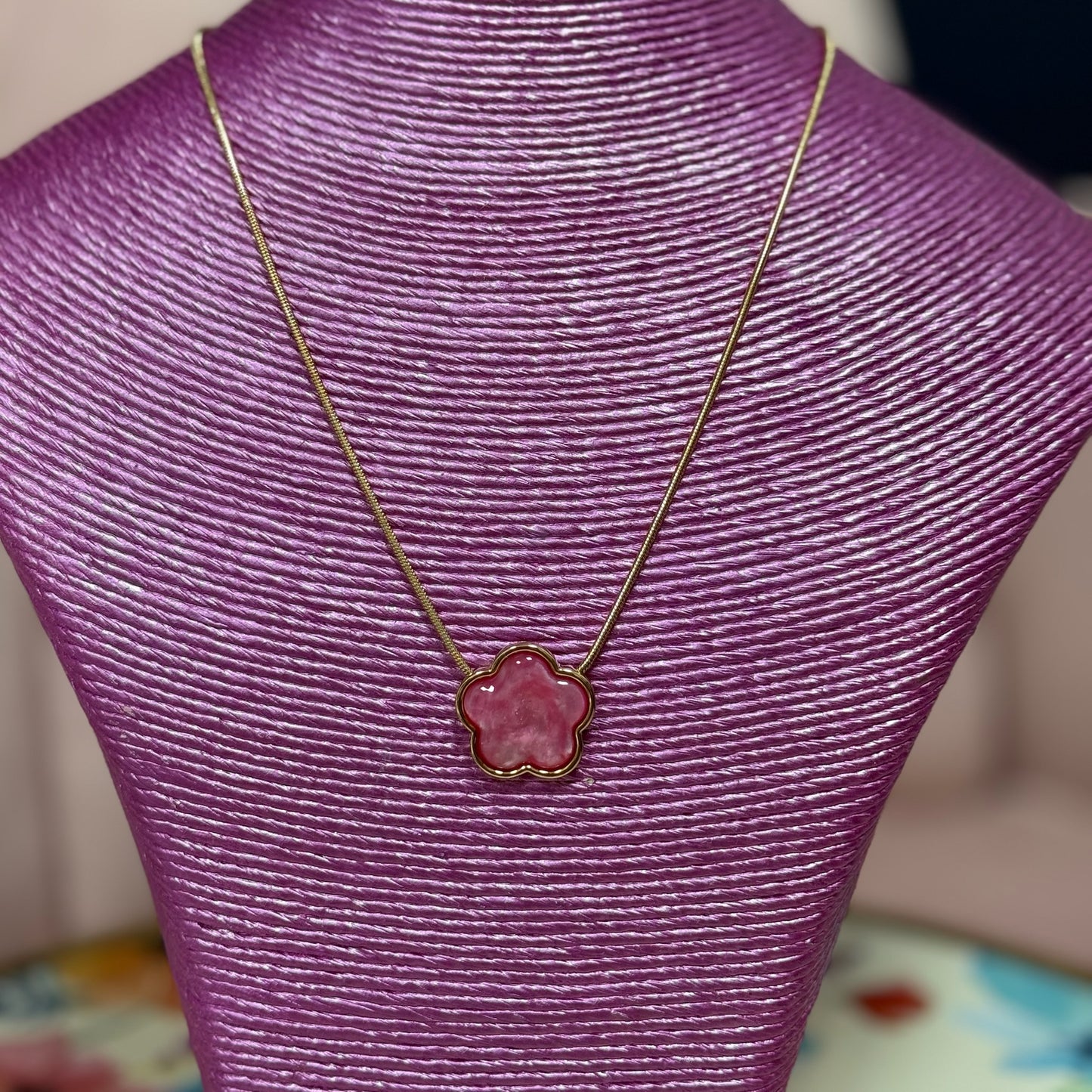 Enamel Flower Necklace Gold (Pink and White)