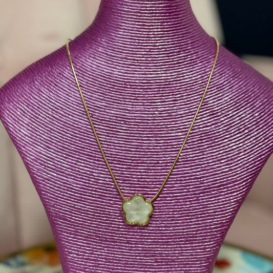 Enamel Flower Necklace Gold (Pink and White)