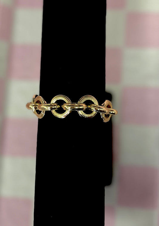 Gold Circle Link Bracelet with Toggle