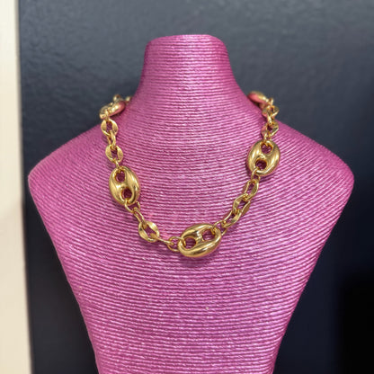 Gold Thick Circle Link Clasp Necklace