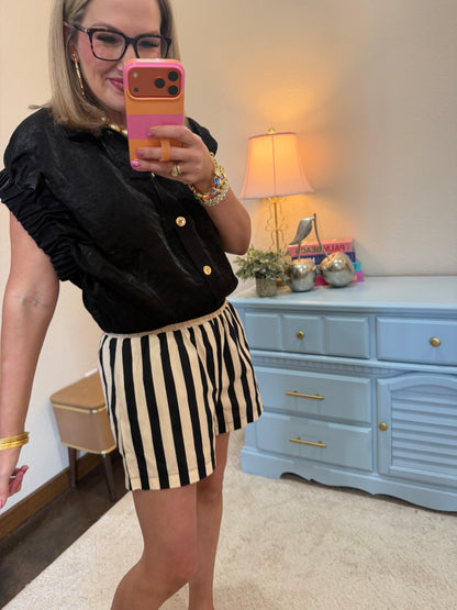 Black Collared Blouse With Short Elastic Band Sleeves