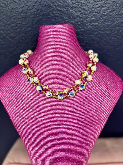 White Floral Bead Magnetic Necklace (2 colors)