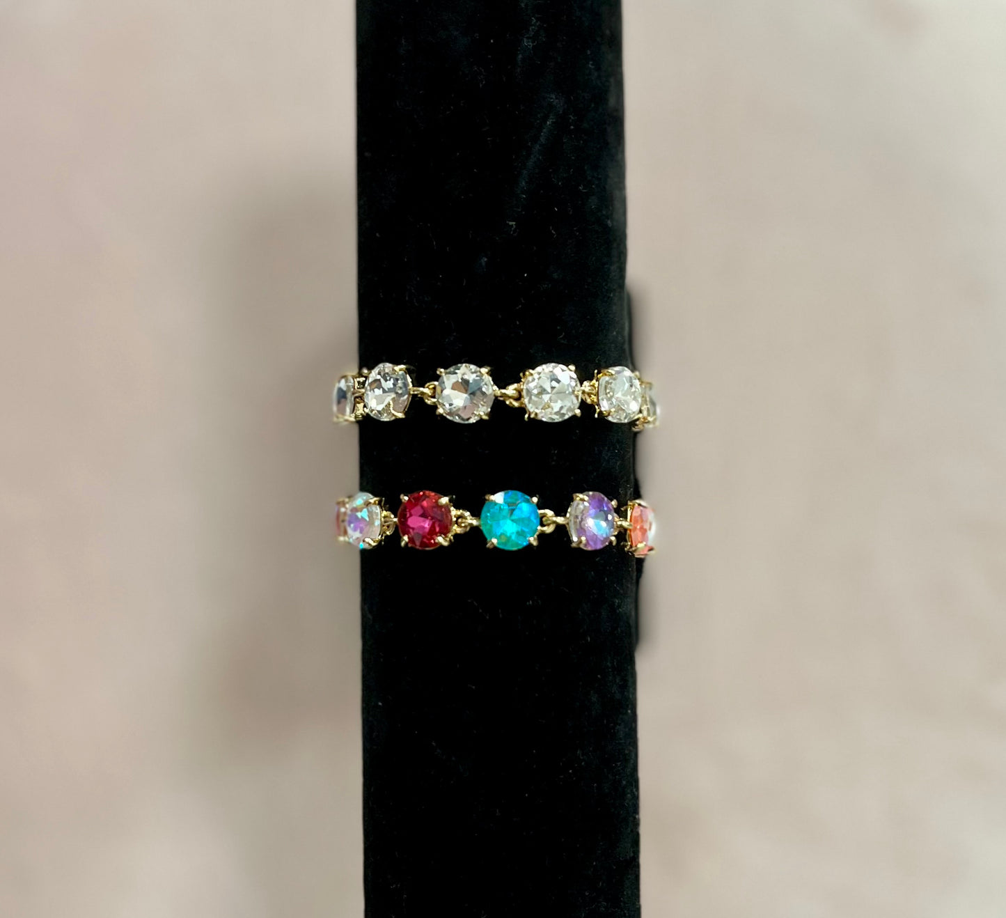 Round Crystal Bracelet (2 colors!)