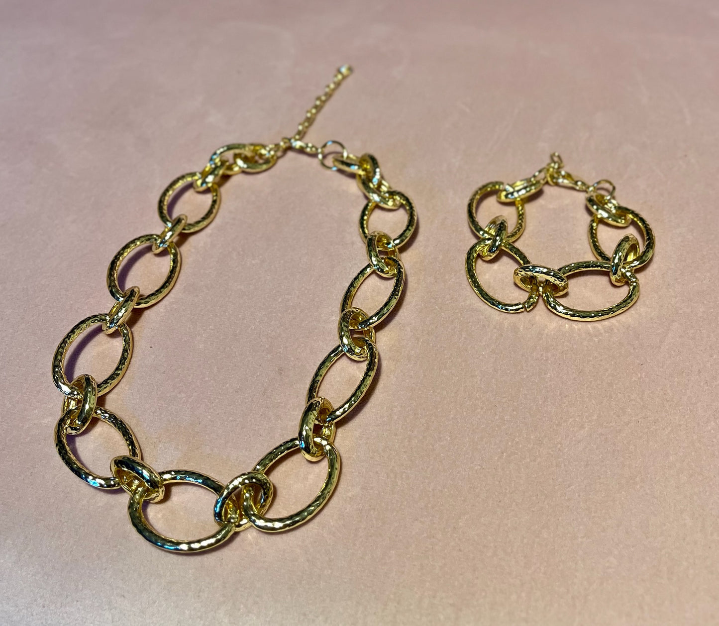 Lux Gold Textured Link Clasp Bracelet