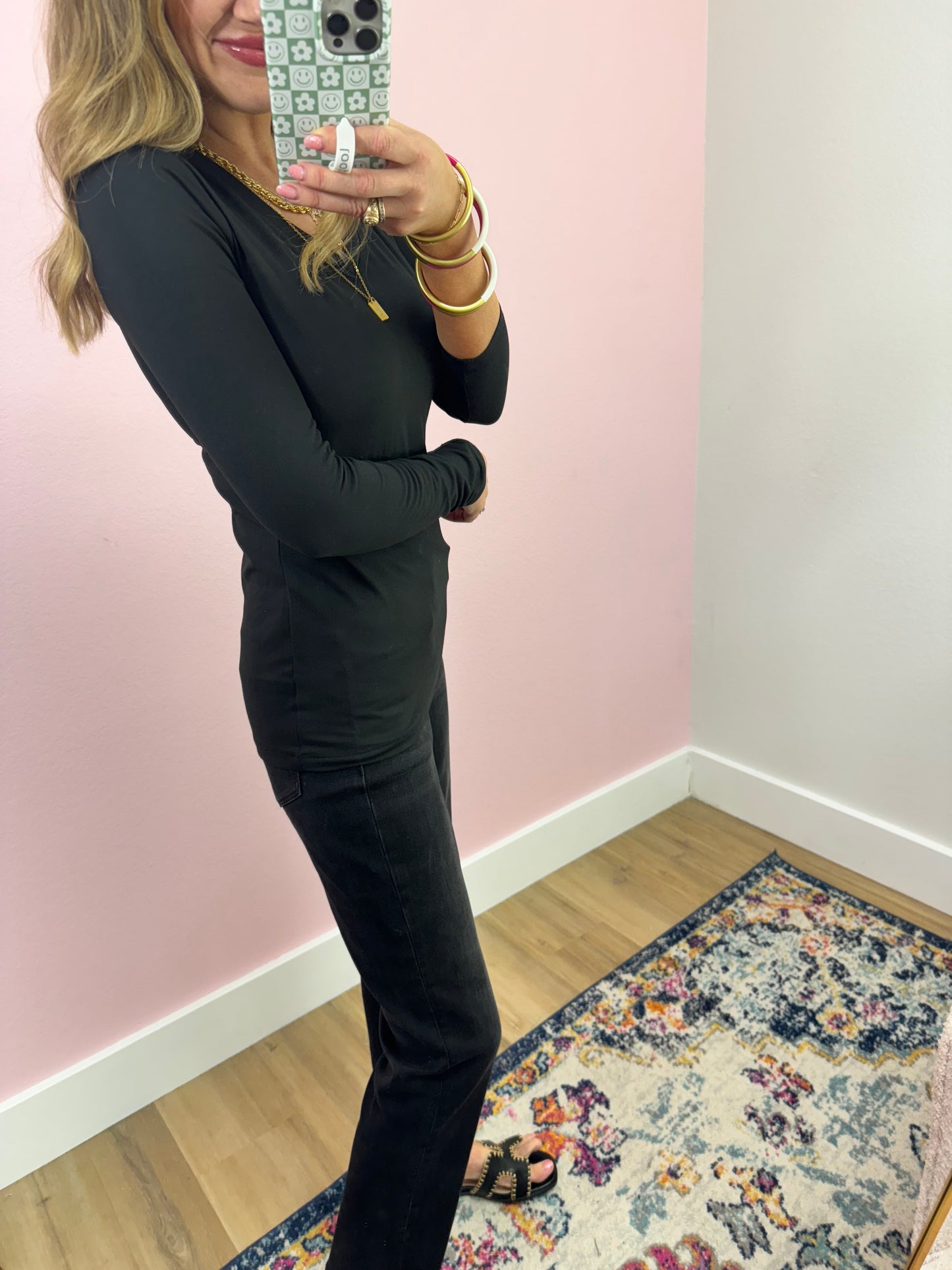 Microfiber Vneck Long Sleeve (black and white!)