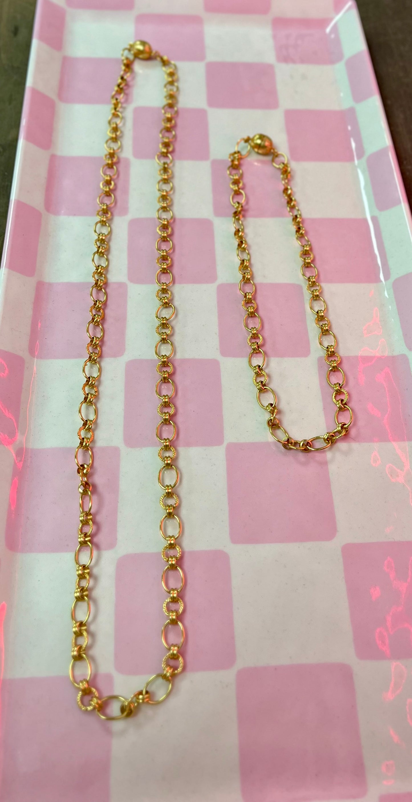 Luxe Antique Magnetic Style 1