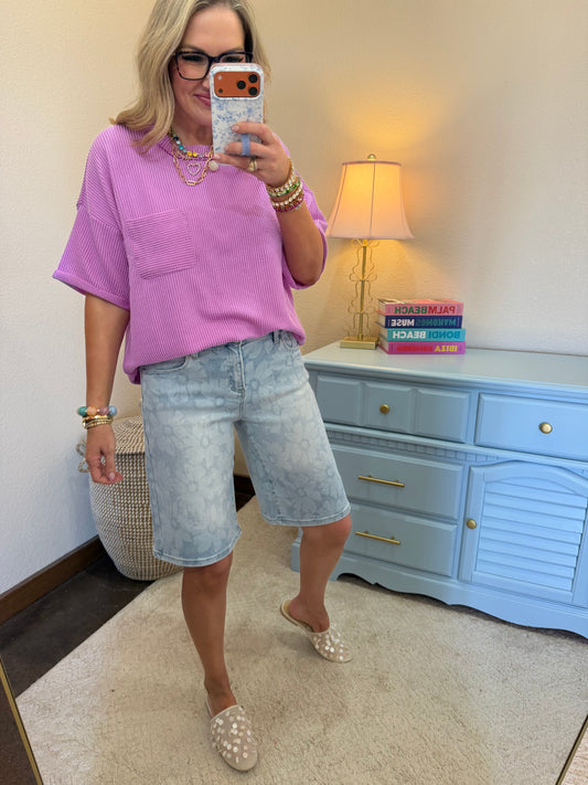 Spring Violet Raised Rib Short Sleeve Front Pocket Top