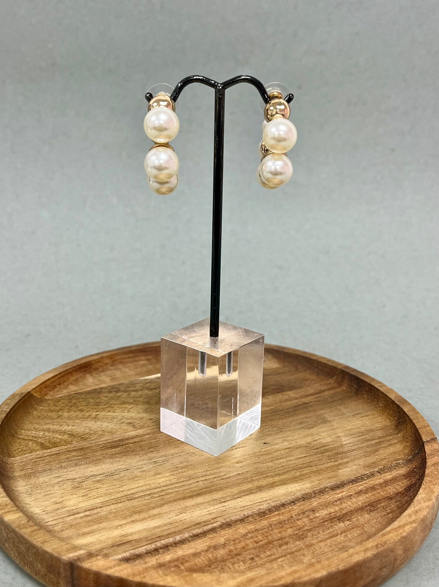 Medium Chunky Pearl Hoops (Silver and Gold)