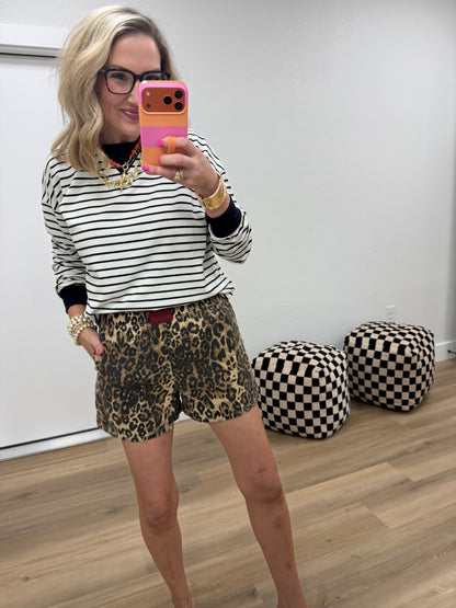Elastic Waist Casual Leopard Shorts