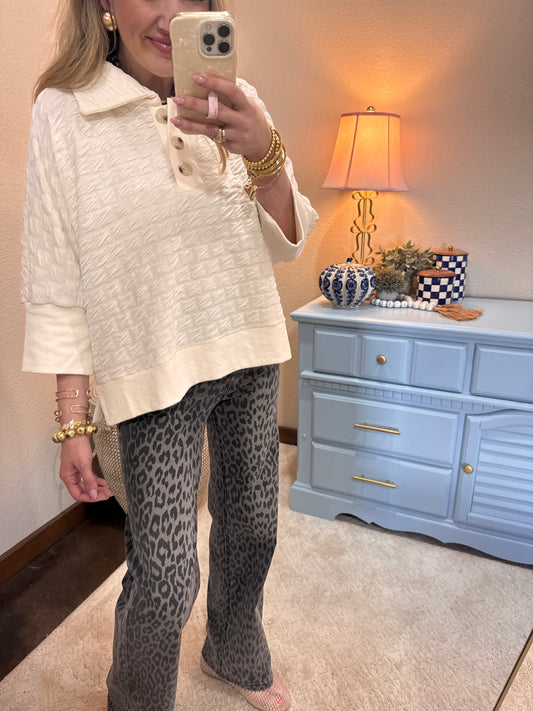 Ivory Quilted 3/4 Sleeve Top with Button Detail