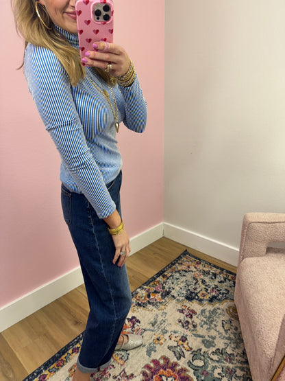 Risen Dark Wash Crop Mild Barrel Jeans FS