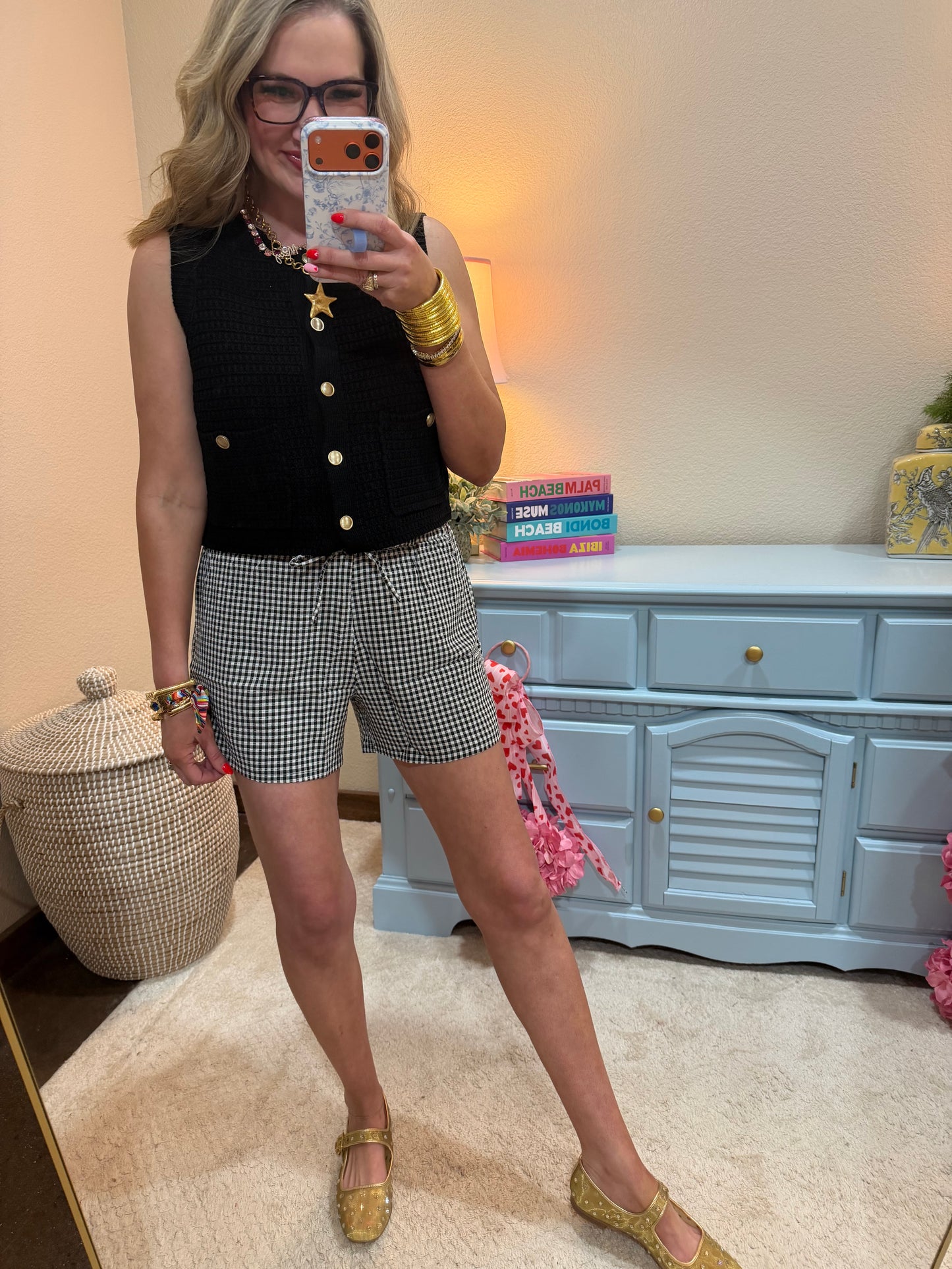 Black Textured Button-front Vest With Pocket