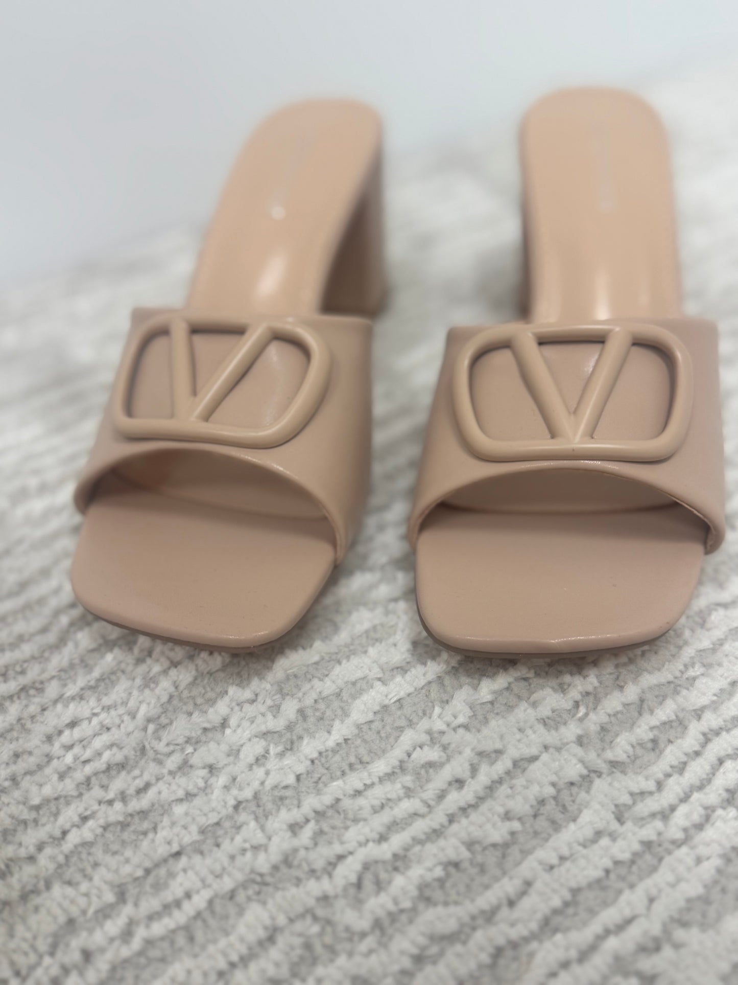 Nude V Block Heel