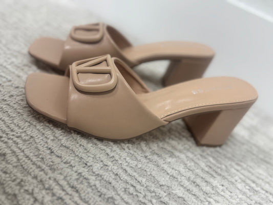 Nude V Block Heel