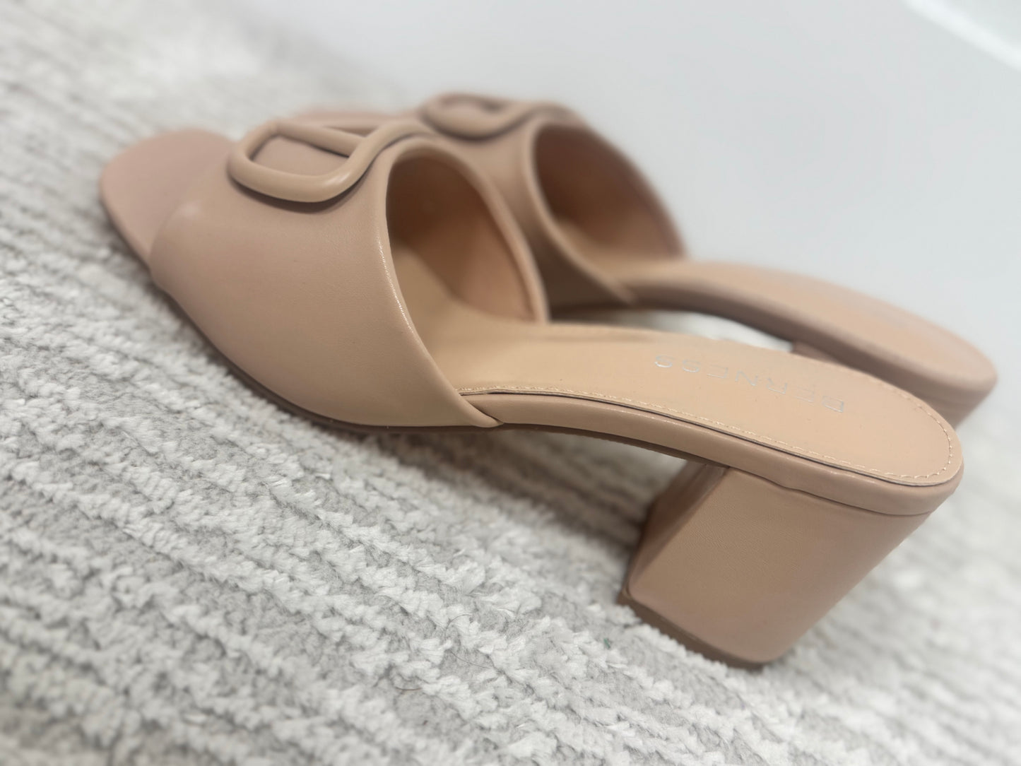 Nude V Block Heel