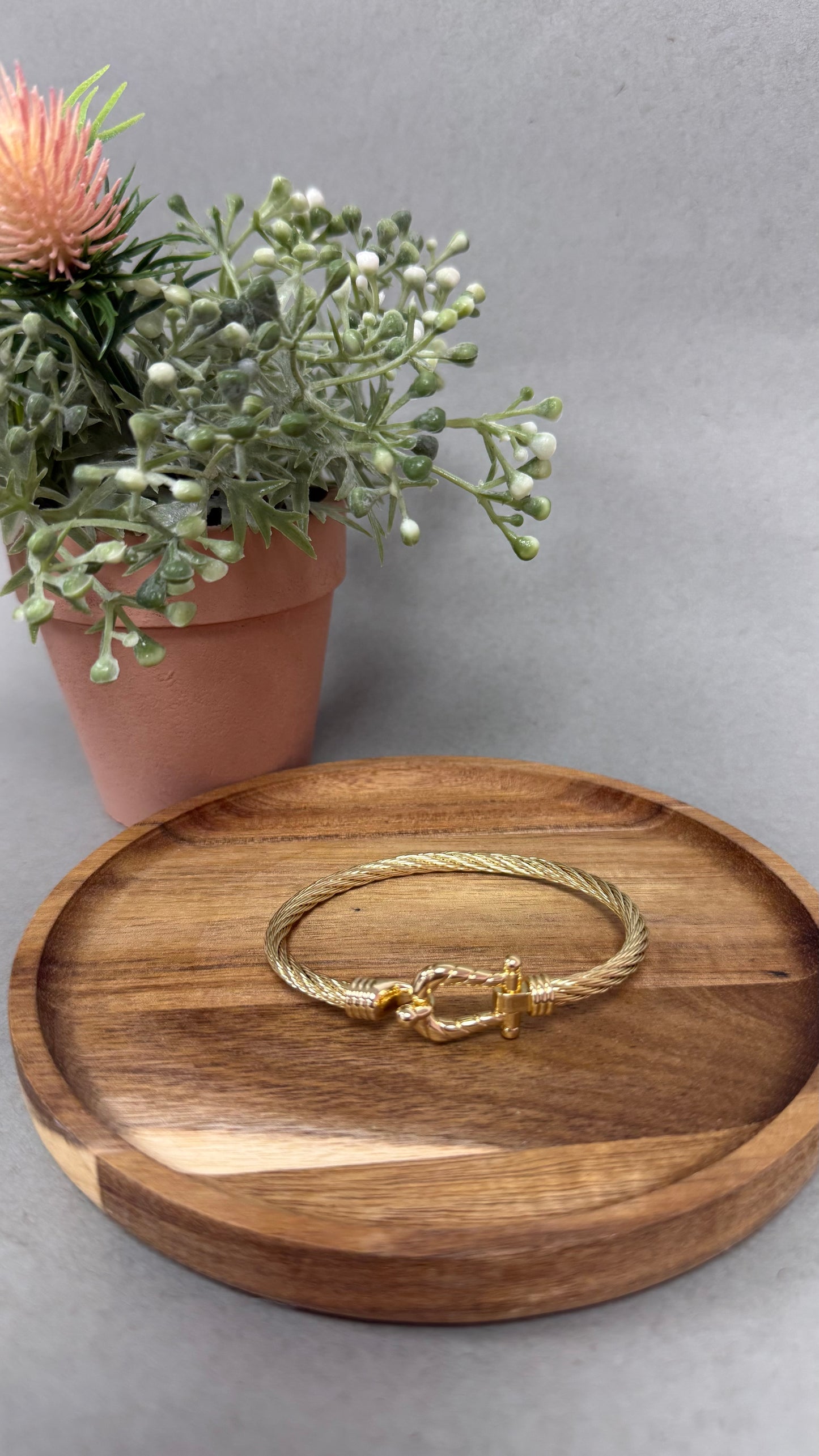 Gold Cable Clasp Bracelet