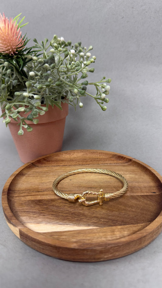 Gold Cable Clasp Bracelet