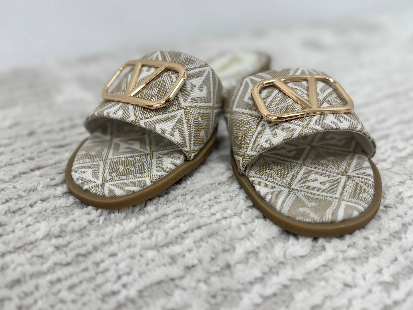 Tan and White V Sandal