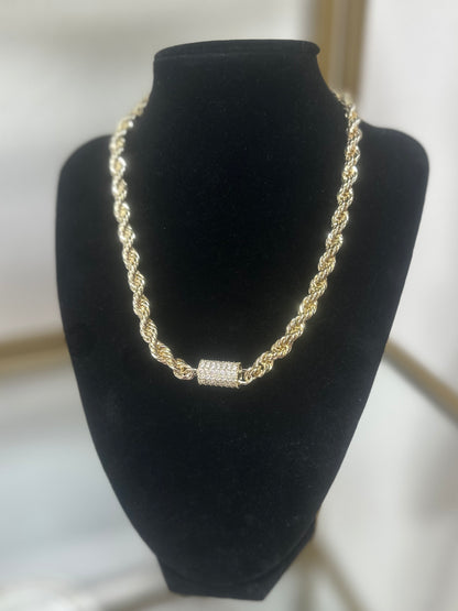 Lux Crystal Magnetic Clasp Necklace (Silver and Gold)