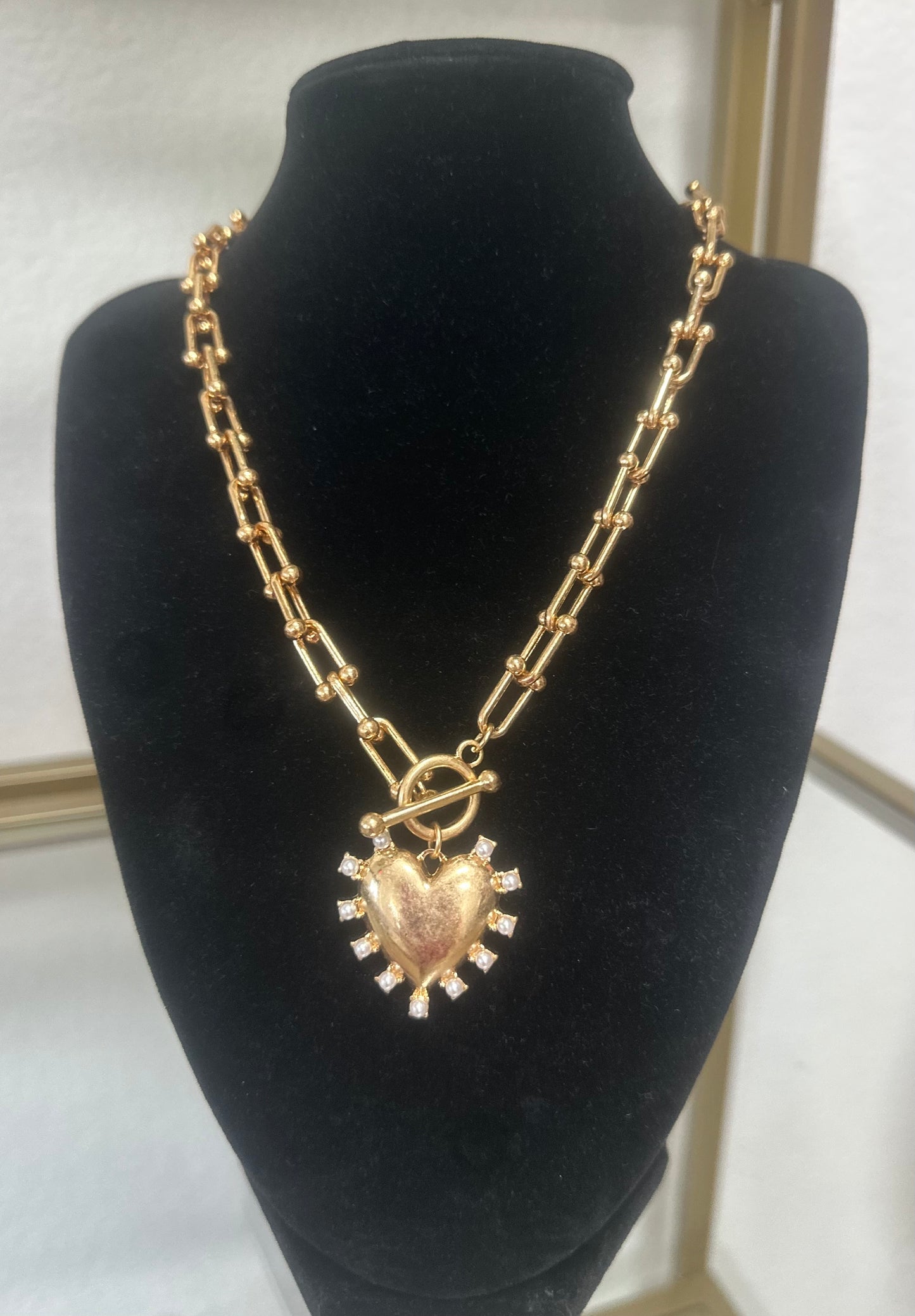 Antique Style Pearl Lined Heart Necklace